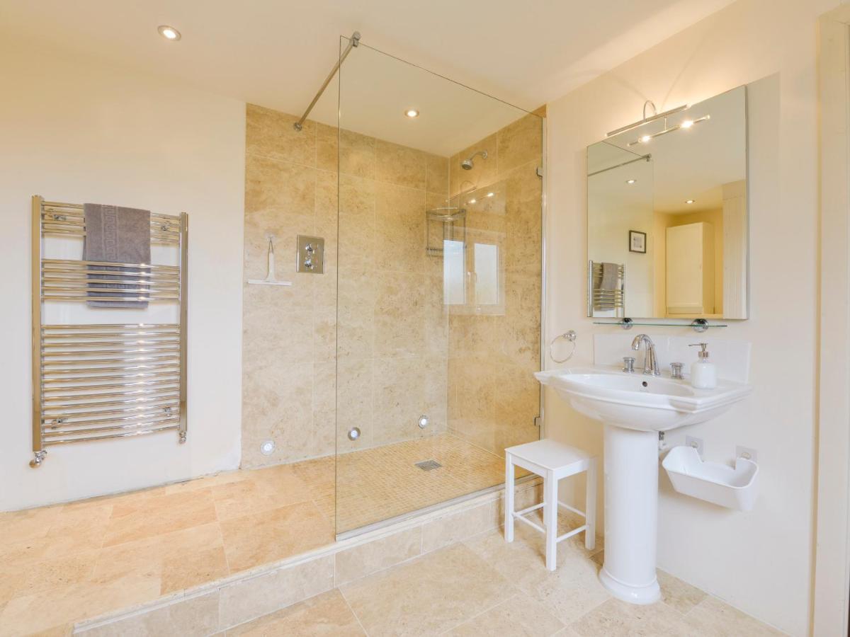 Duffield Vila Kingsbridge  Exterior foto